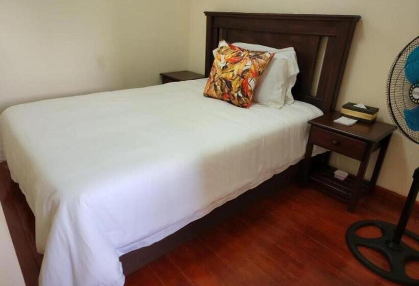 דירת חדר, Lily Park Themepark