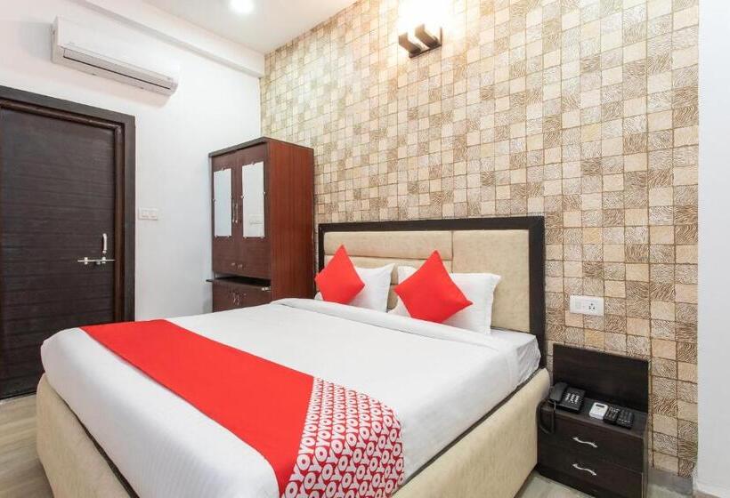 Classic Kolmen Hengen Huone, O The Samar Residency