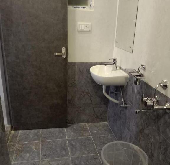 Standard Room, Raaj Grand