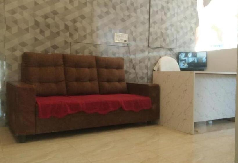Family Room, Raaj Grand