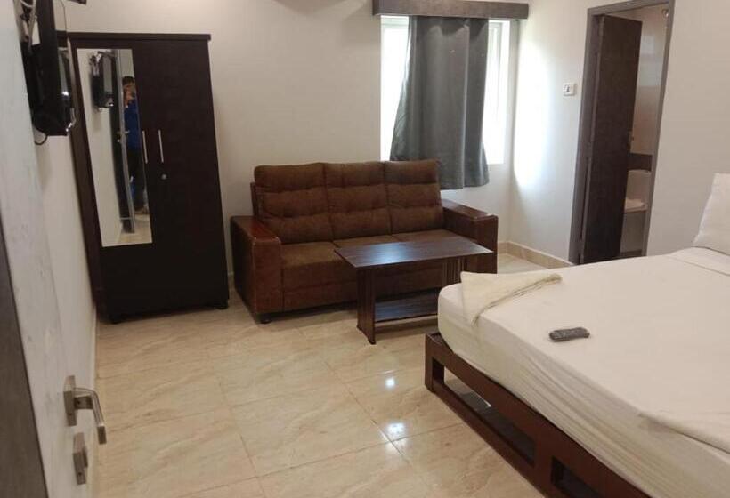 Family Room, Raaj Grand