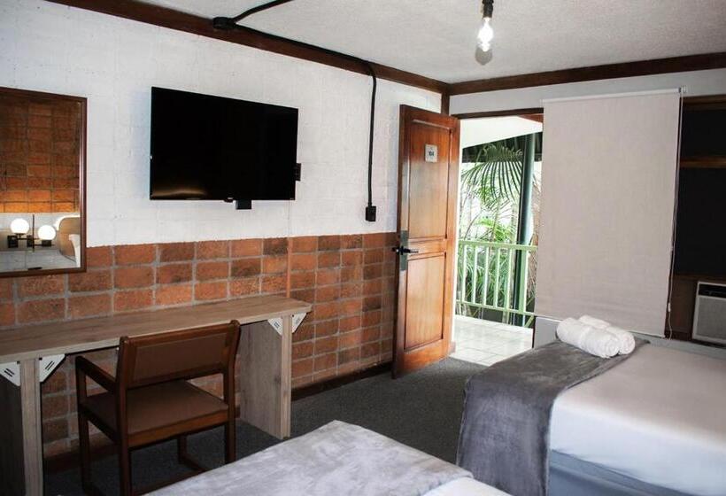 Номер Стандарт 2 Двуспальные Кровати, Soy Local San José