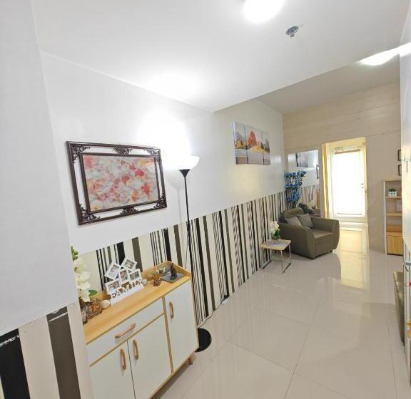 اتاق خانوادگی, Jocelyn Staycation @grass Residences North Edsa