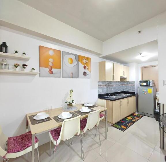 اتاق خانوادگی, Jocelyn Staycation @grass Residences North Edsa