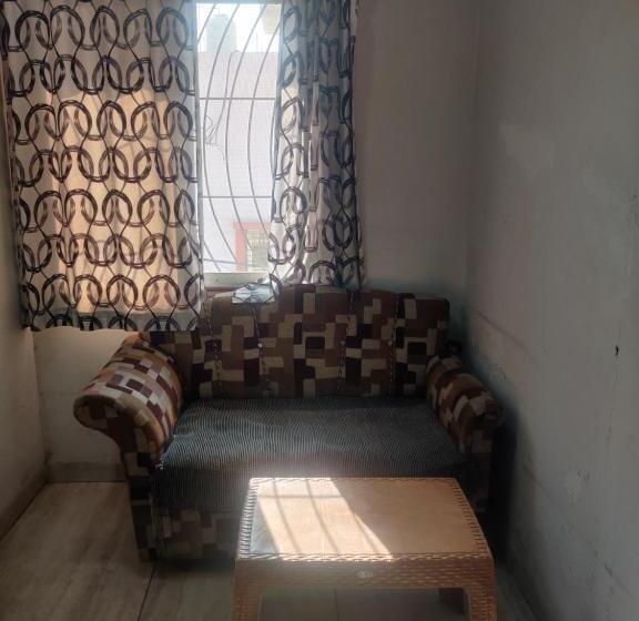 Deluxe Rum, Onans Villa