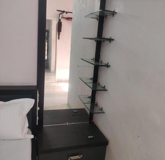 Deluxe Rum, Onans Villa