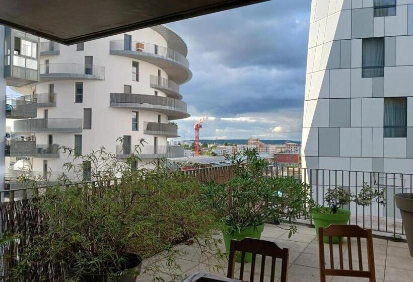 חדר סטנדרט עם טרסה, Chambre D Hôte / B&b Massy 1 Minute Gare Tgc/rer