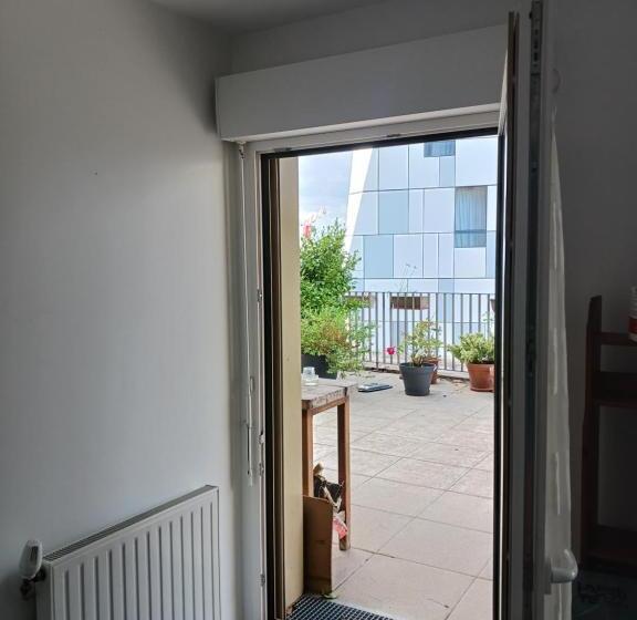 חדר סטנדרט עם טרסה, Chambre D Hôte / B&b Massy 1 Minute Gare Tgc/rer