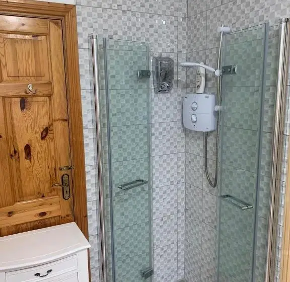 スタンダードルーム, Garrenmore Lodge B&b