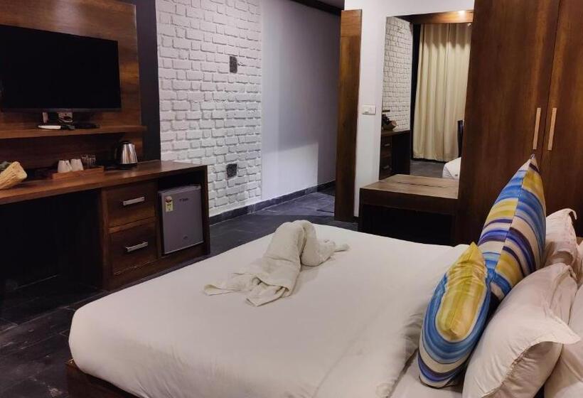 Номер Deluxe, Great Empire