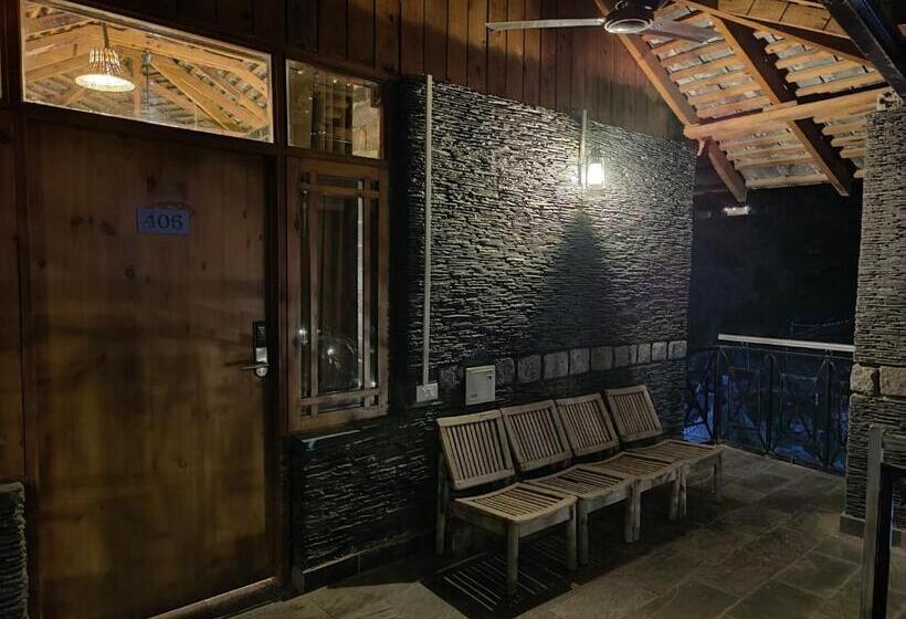 Семейное Бунгало, Great Empire