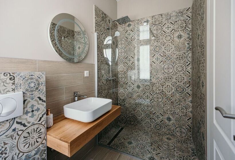 اتاق استاندارد, Pansion Fawlty Towers Sarajevo