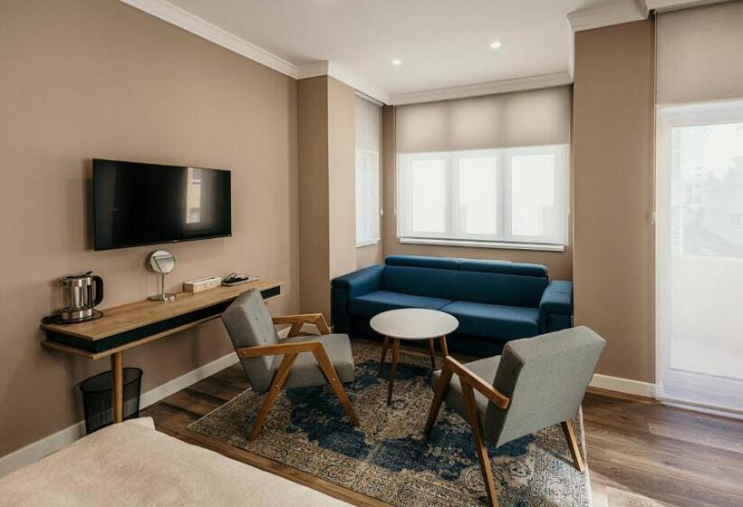 اتاق استاندارد با بالکن, Pansion Fawlty Towers Sarajevo