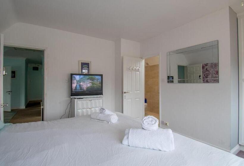 キングサイズベッドのデラックスルーム, Elegant And Spacious Private Room With Ensuite