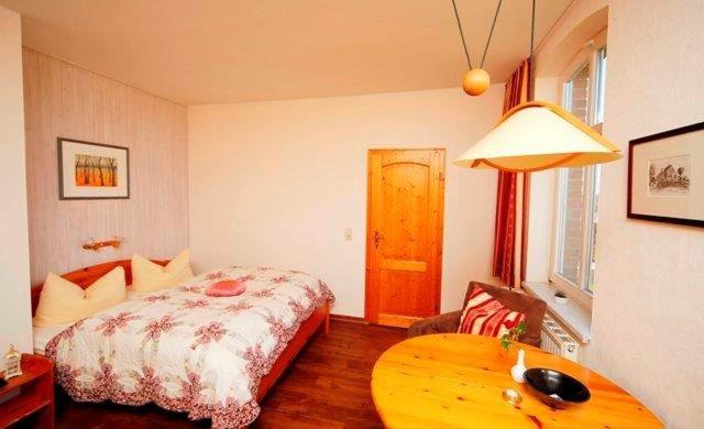 Standard studio with lake view, /pension Bradhering