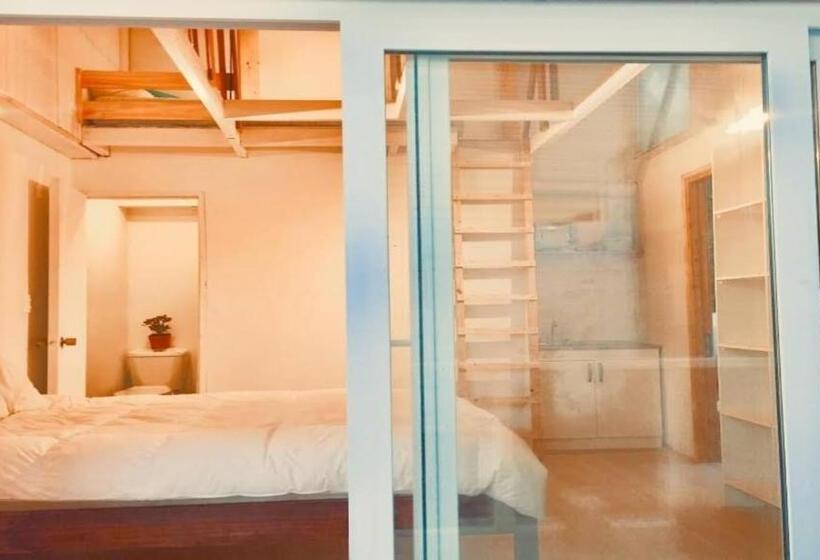 オーシャンビュースタンダードルームバルコニー付き, The Ocean Bed & Breakfast
