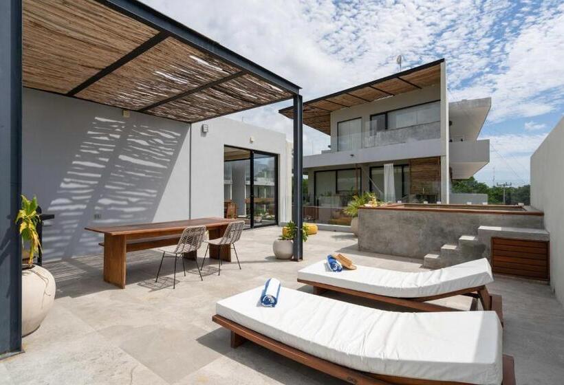 Deluxe Suite King Bed, Xp Tulum