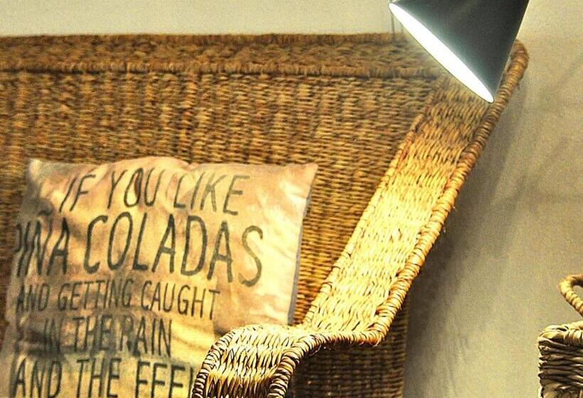 컴포트 트리플 룸, Mozambeat Motel