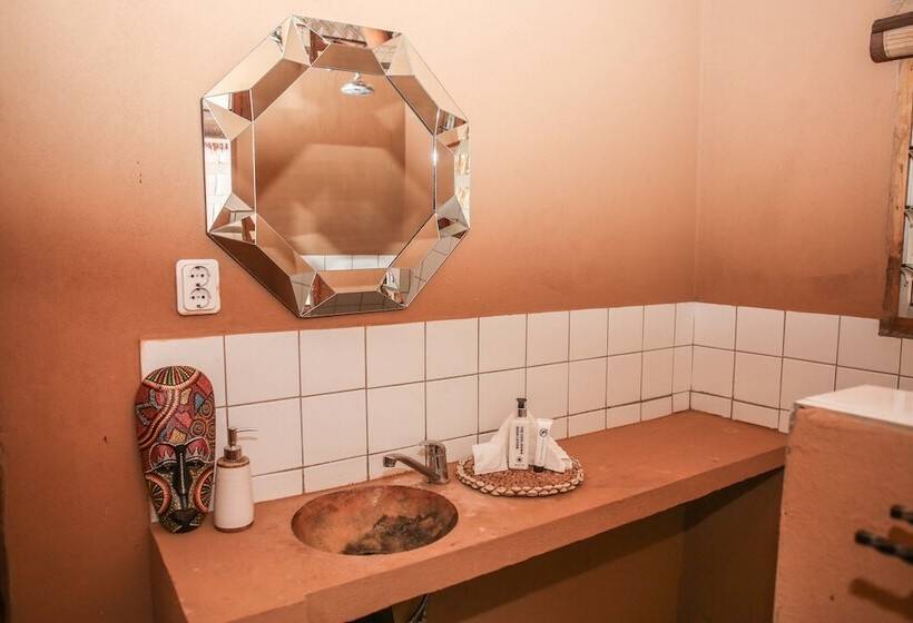 חדר סטנדרט, Mozambeat Motel