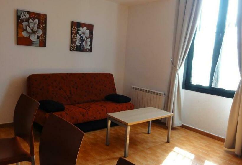 带3个卧室的公寓, Aparthotel Can Gallart