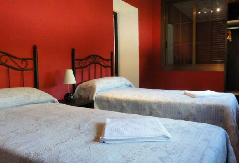 带3个卧室的公寓, Aparthotel Can Gallart