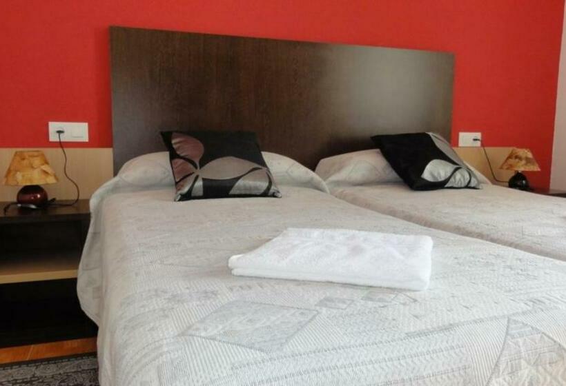 带3个卧室的公寓, Aparthotel Can Gallart