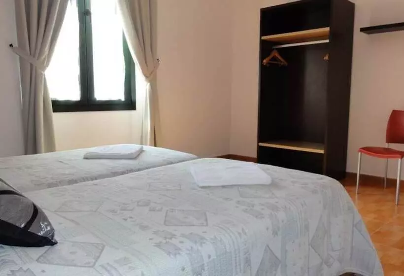 آپارتمان 3 خوابه, Aparthotel Can Gallart