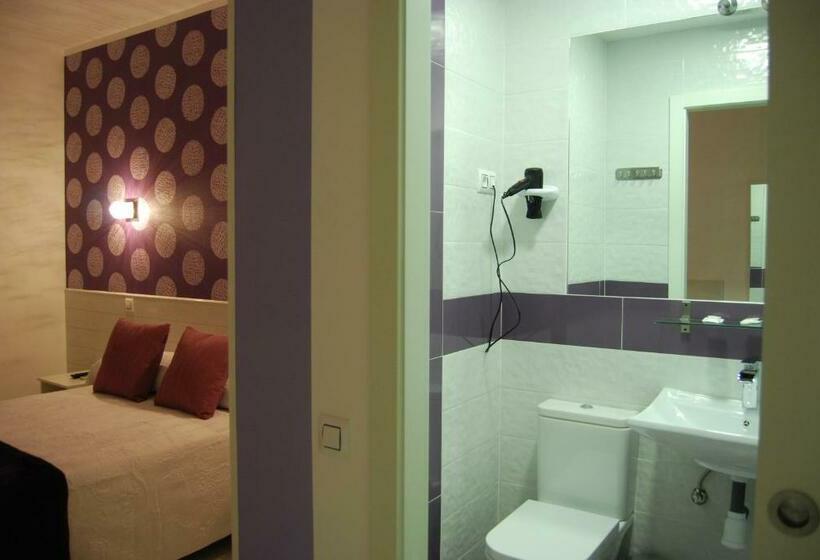 اتاق استاندارد, Hostal Petite Maman