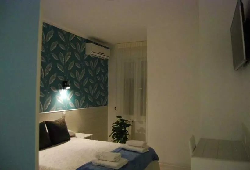 اتاق استاندارد, Hostal Petite Maman