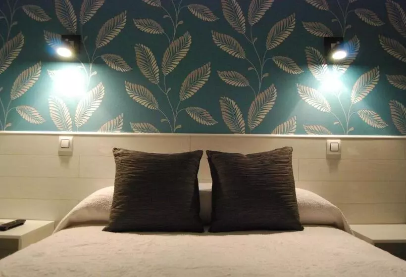 اتاق استاندارد یک نفره, Hostal Petite Maman