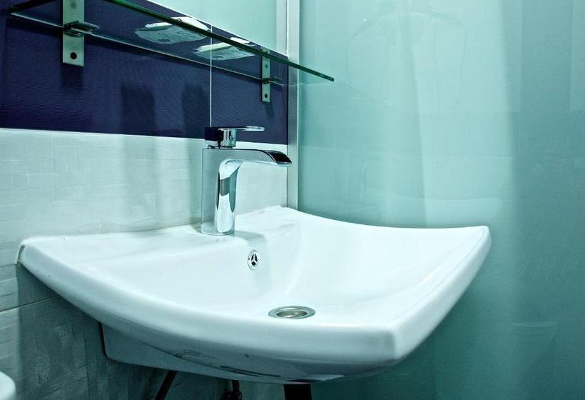 اتاق سوپریور, Hostal Petite Maman
