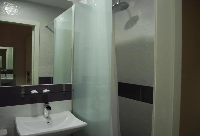 اتاق استاندارد, Hostal Petite Maman