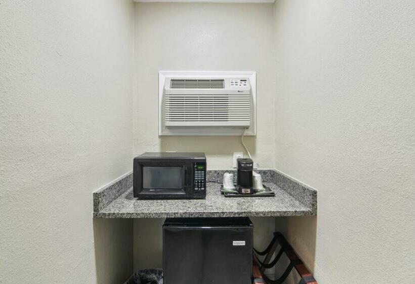 StandaardKamer, Anthony's On The Beach