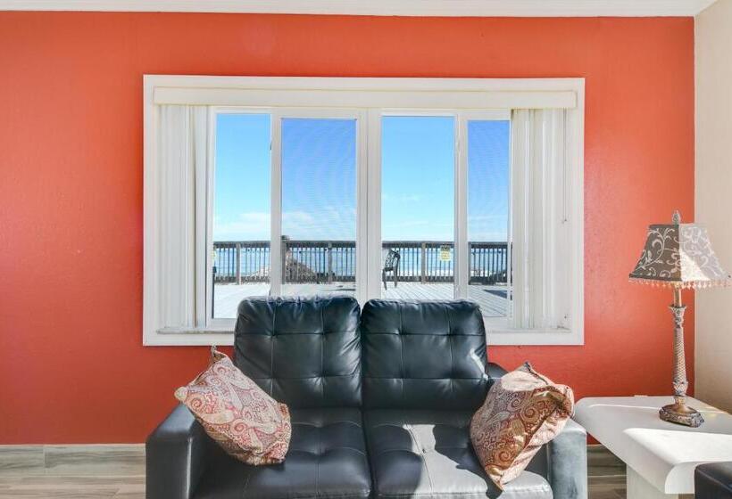 2 Bedrooms Suite Sea View, Anthony's On The Beach