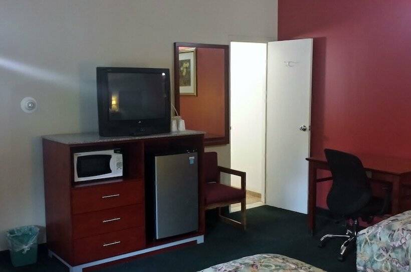 חדר סטנדרט שתי מיטות זוגיות, Budget Inn Fairport