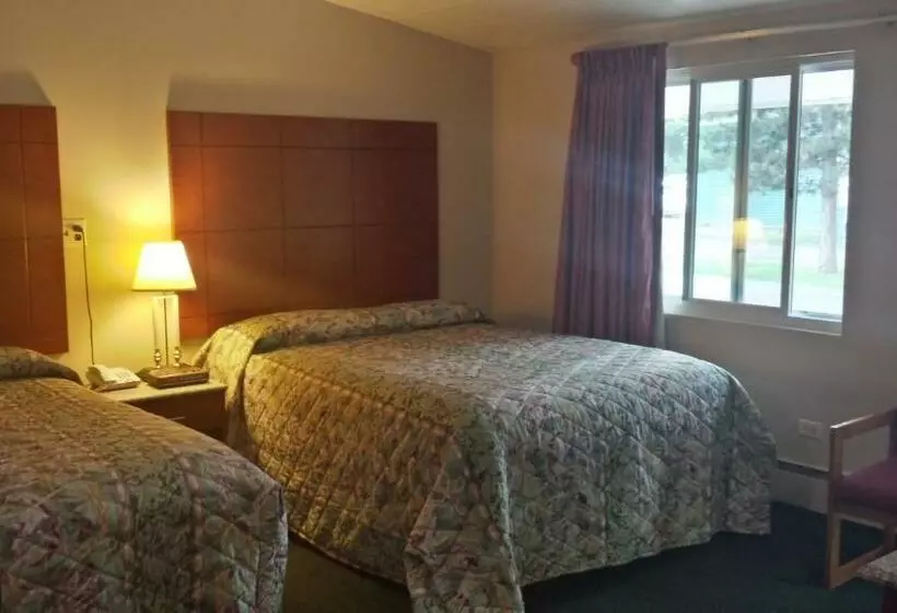 ２ダブルベッドのスタンダードルーム, Budget Inn Fairport