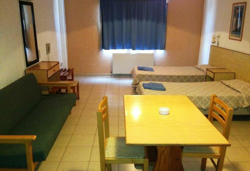 스탠다드 스튜디오, Carina Hotel Apartments