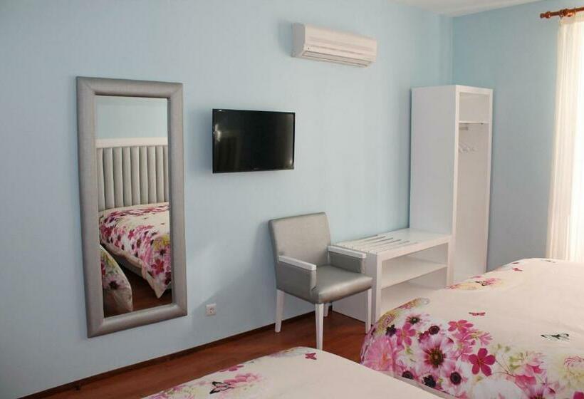 اتاق استاندارد سه نفره, Grande Oceano Guest House
