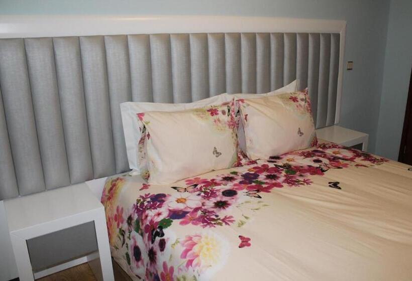 اتاق استاندارد با سرویس بهداشتی مشترک, Grande Oceano Guest House