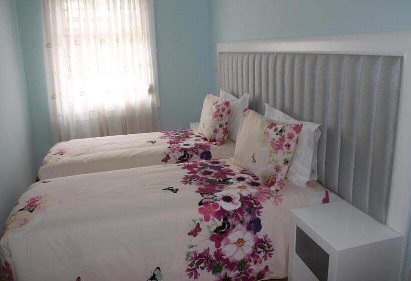 اتاق استاندارد با سرویس بهداشتی مشترک, Grande Oceano Guest House