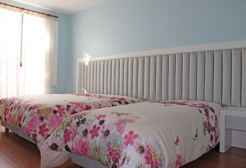 اتاق استاندارد سه نفره, Grande Oceano Guest House