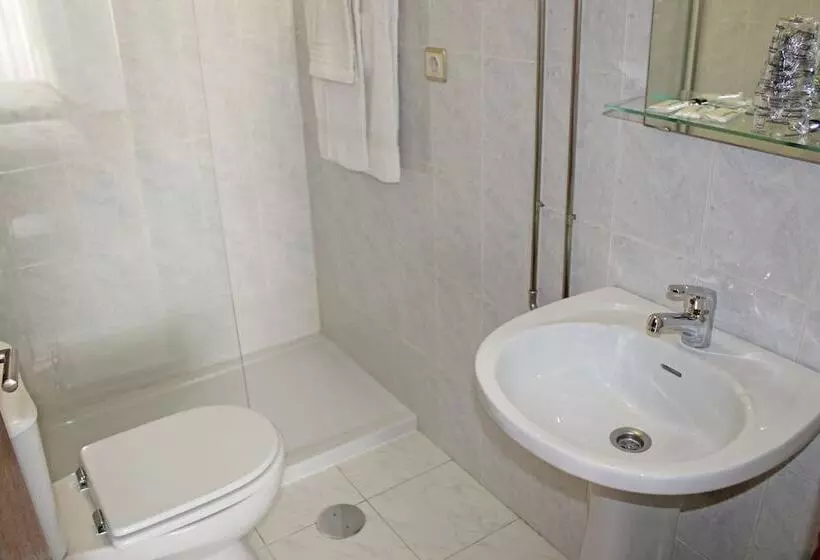 اتاق استاندارد سه نفره, Grande Oceano Guest House