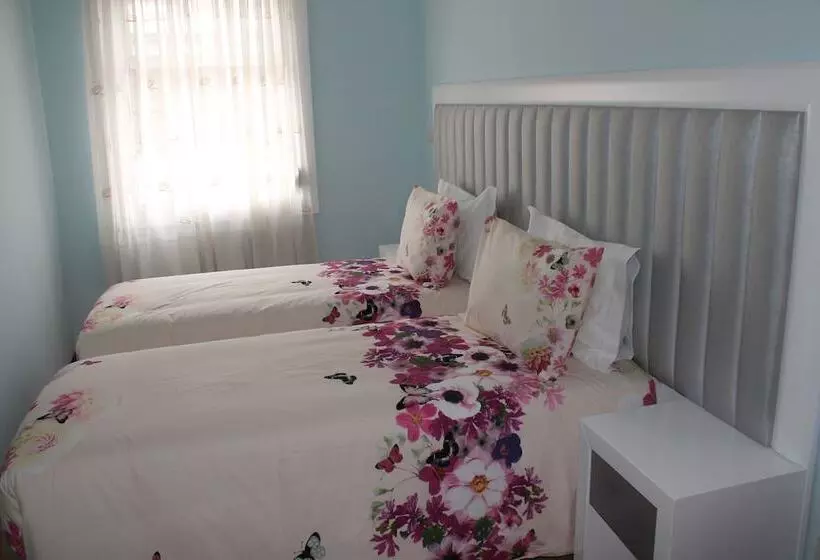 اتاق استاندارد با سرویس بهداشتی مشترک, Grande Oceano Guest House