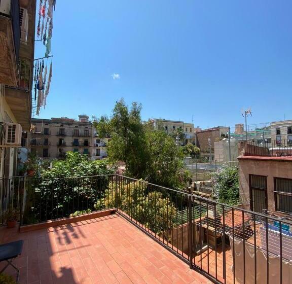 Номер Стандарт, Hostal Drassanes