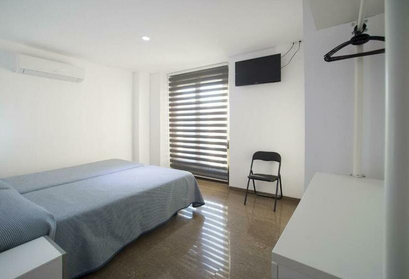 Номер Стандарт, Hostal Drassanes