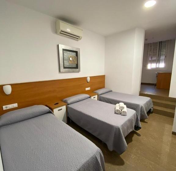 Номер Стандарт, Hostal Drassanes