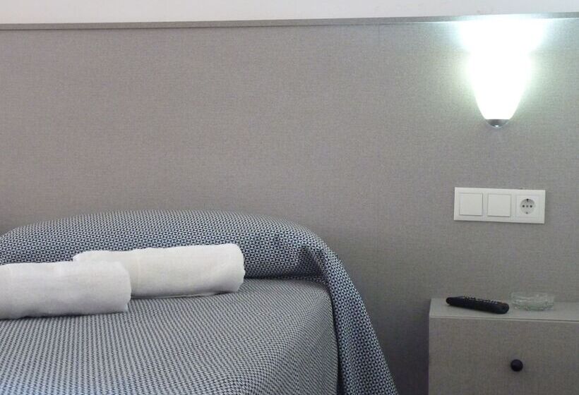 Номер Стандарт, Hostal Drassanes