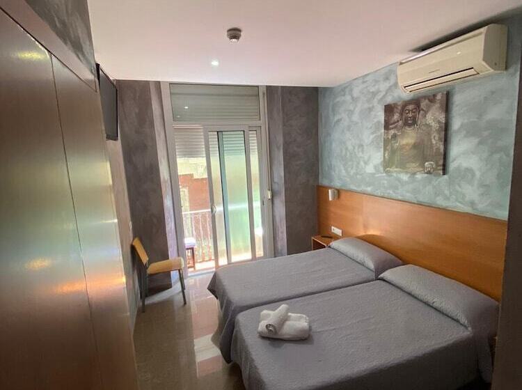 Номер Стандарт, Hostal Drassanes