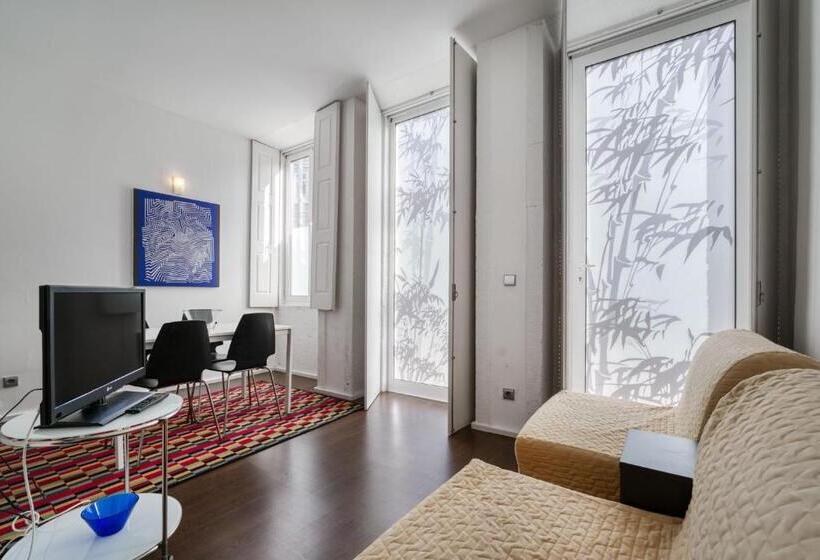 استودیوی استاندارد, Fine Arts Studios By Olala Homes