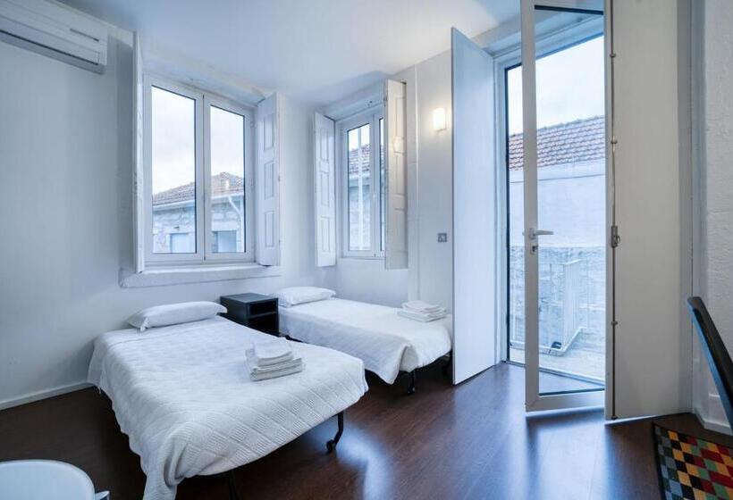 استودیو استاندارد با بالکن, Fine Arts Studios By Olala Homes